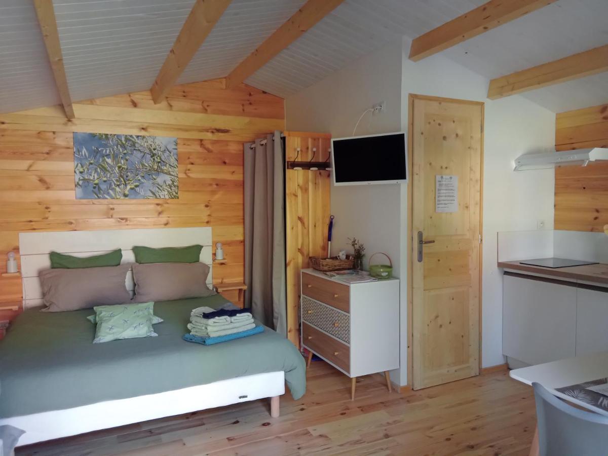 Chalet "Le Petit Olivier" Gites Appart 'Hotel L'Echappee Belle D'Aubenas Logement 2 Sur 3 Dış mekan fotoğraf